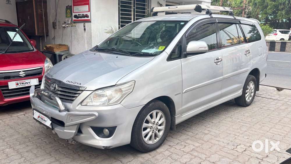 Toyota Innova 2.5 Vx 8 Str Bs-iii, 2012, Diesel