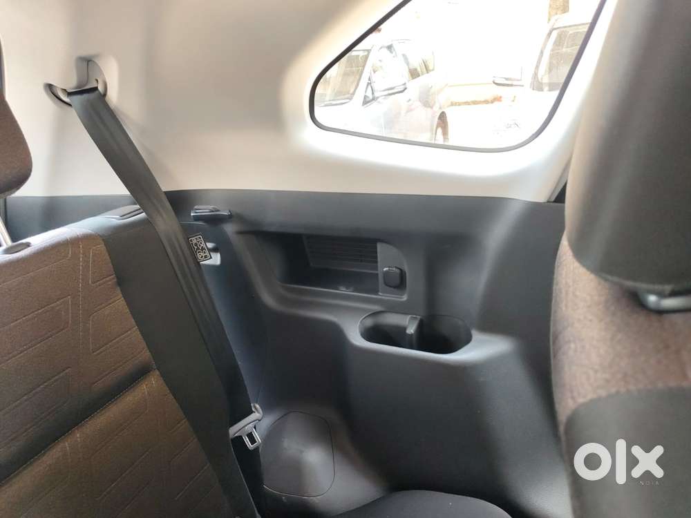 Toyota Innova Hycross 2.0 Vx (o) Hybrid 7 Str, 2024, Petrol
