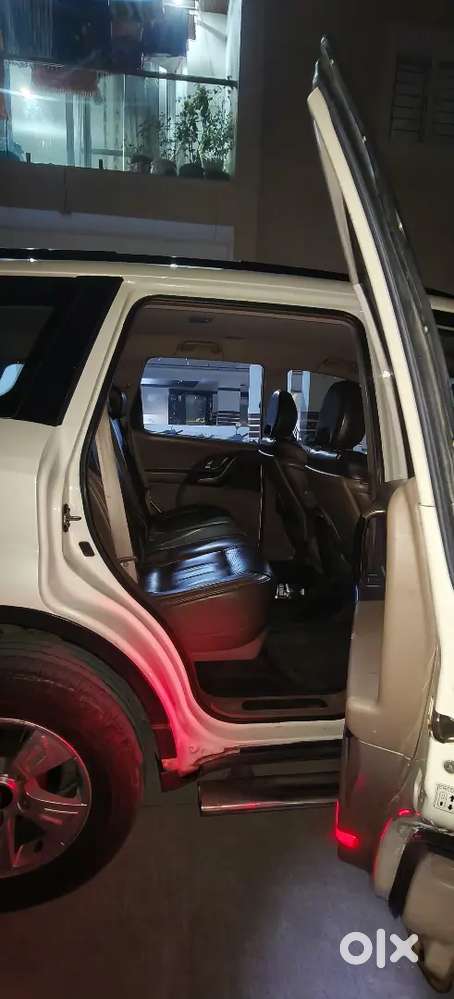 Mahindra Xuv500,dealer,cars24 And Spinny Don't Message