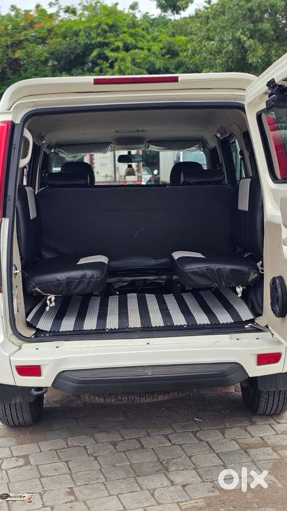 Mahindra Scorpio Classic 2.2 S Mt 9 Str, 2025