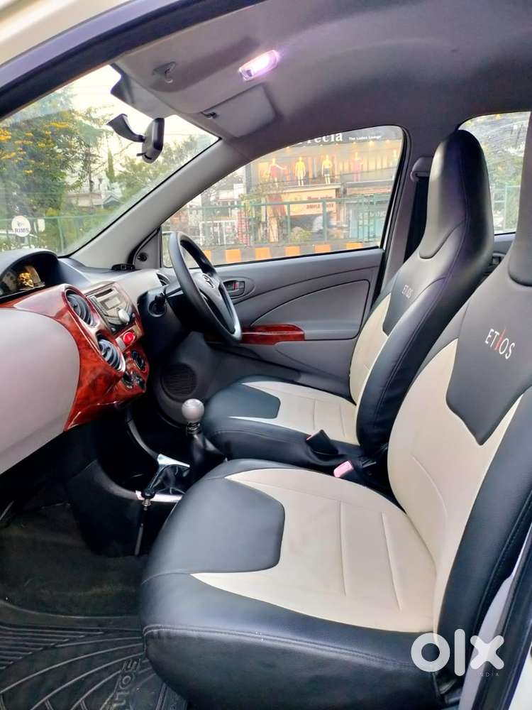 Toyota Etios Xclusive Petrol, 2011, Petrol