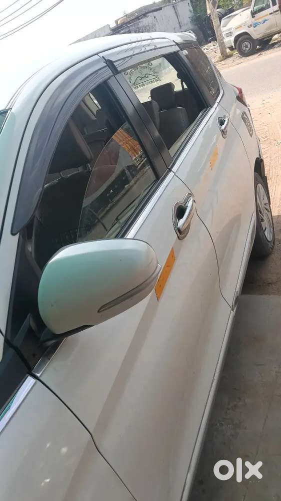 Maruti Suzuki Ertiga 2023 Variant Vxi Cng