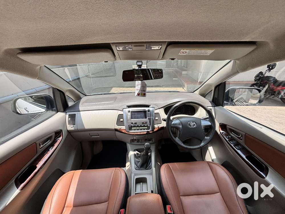 Toyota Innova 2.5 Vx 8 Str Bs-iii, 2014, Diesel