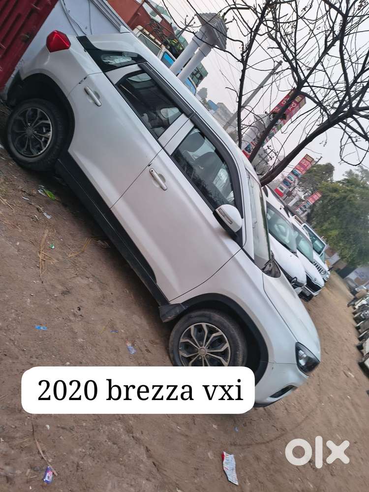 Maruti Suzuki Brezza Vxi At, 2021, Petrol