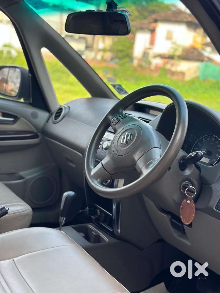 Maruti Suzuki Sx4 Zxi Automatic Bs-iv, 2010, Petrol
