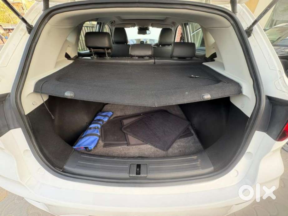 Mg Astor 1.5 Savvy Cvt S Red, 2024, Petrol