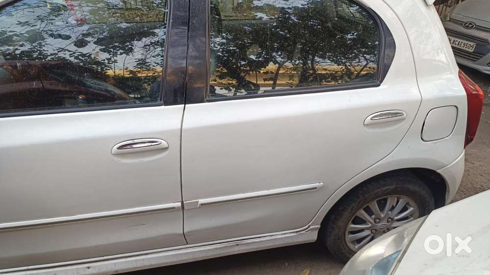 Toyota Etios Liva, 2011, Petrol