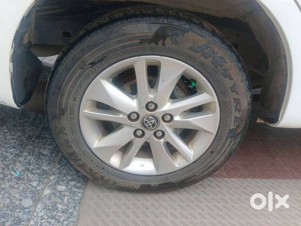 Toyota Innova Crysta 2.4 V 8 Str, 2017, Diesel