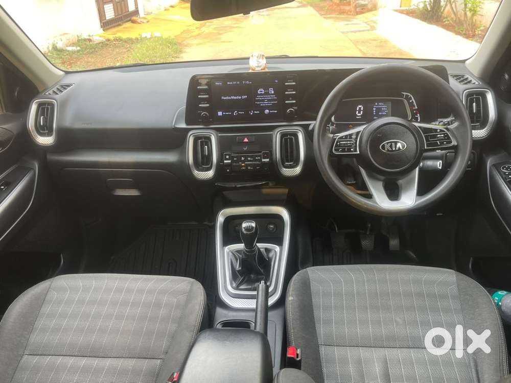 Kia Sonet Petrol 2021