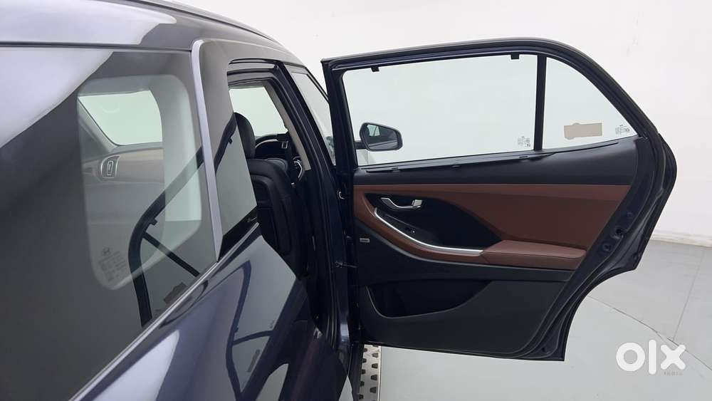 Hyundai Alcazar 1.5 Tdct Signature (o) 7s Petrol, 2023, Petrol