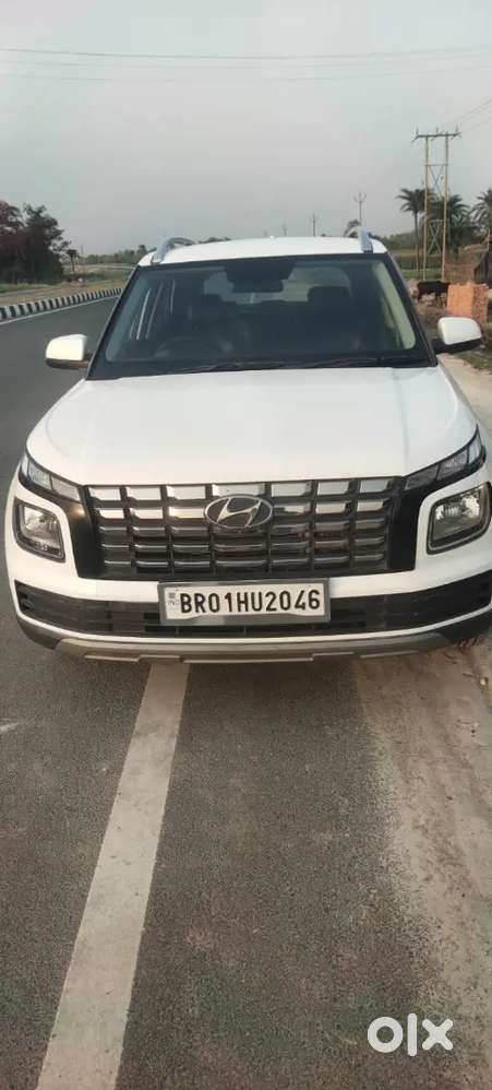 Hyundai Venue 2024 Diesel 42900 Km Driven