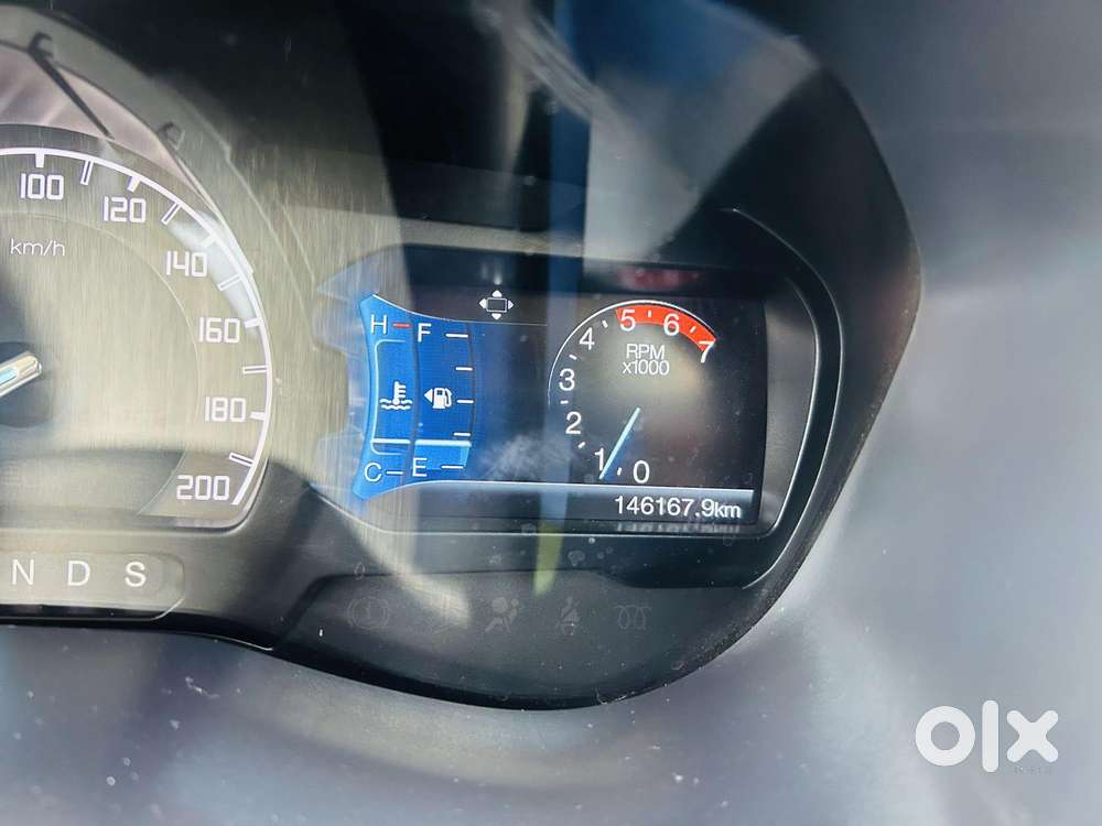 Ford Endeavour 2.2 Trend At 4x2, 2016, Diesel