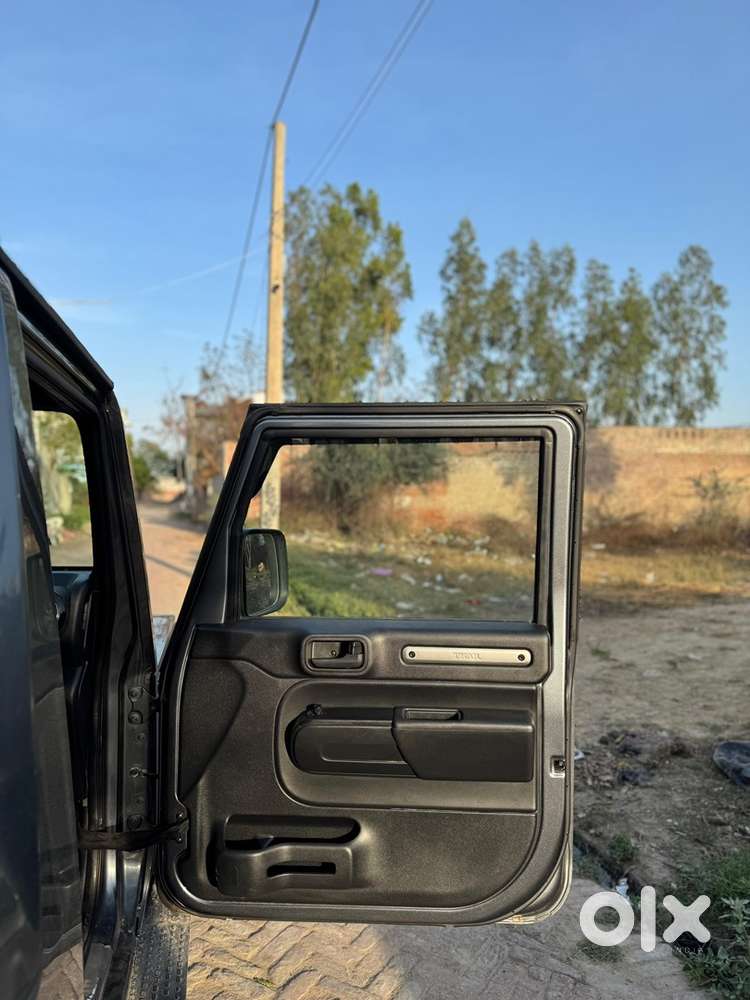 Mahindra Thar 4x4 Top Model