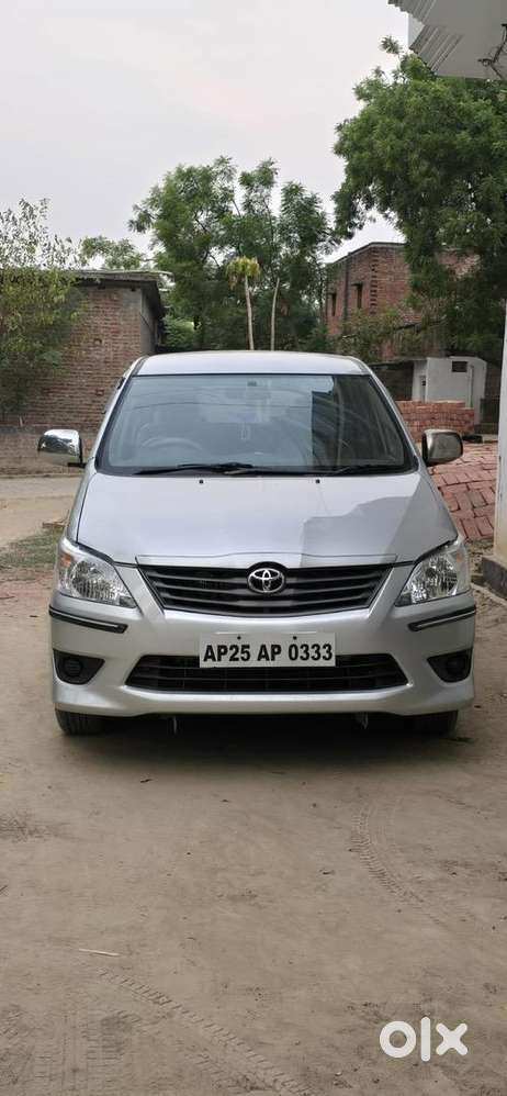 Toyota Innova 2013 Diesel Well Maintained Fully Showroom Track Car