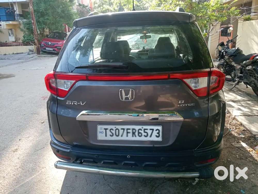 Honda Br-v 2017 Diesel 98000 Km Driven Well Maintained
