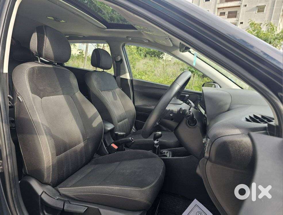 Hyundai I20 Asta (o) 1.2 Mt, 2022, Petrol