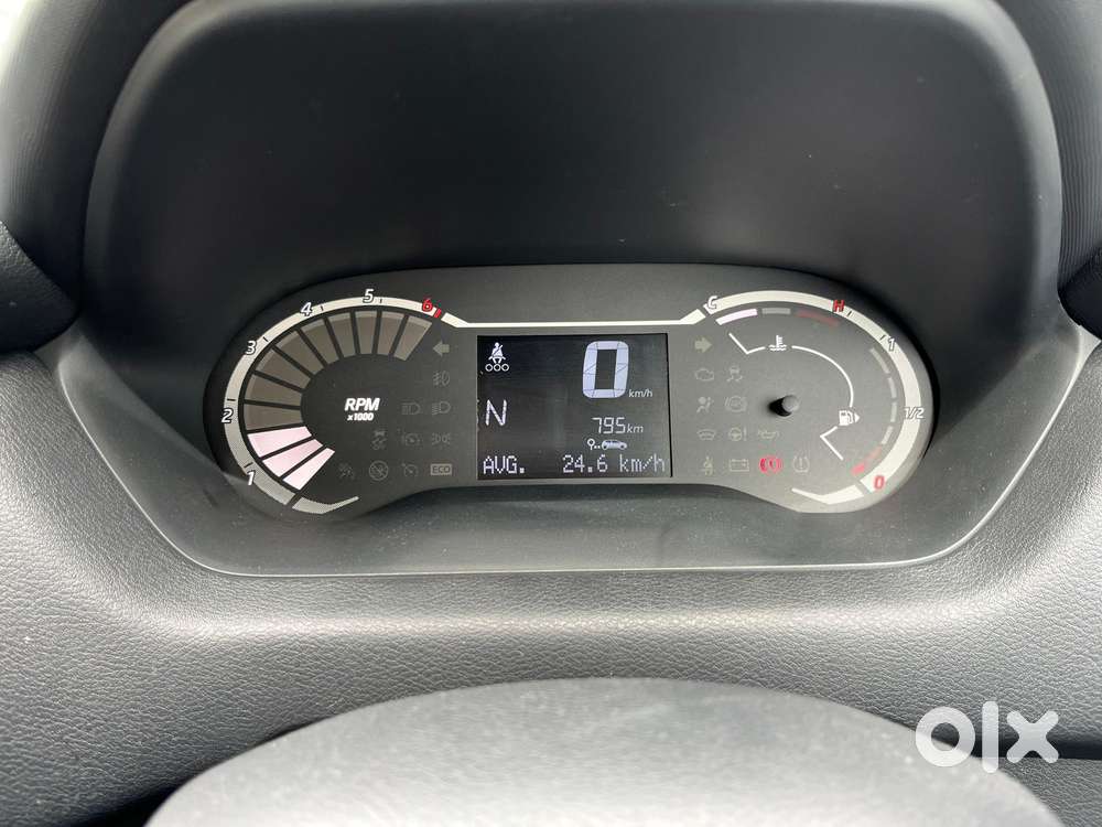 Nissan Magnite 1.0 Xv Executive Turbo Cvt, 2026, Petrol