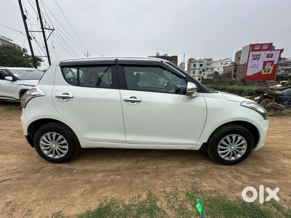 Maruti Suzuki Swift Vxi Optional, 2015, Petrol