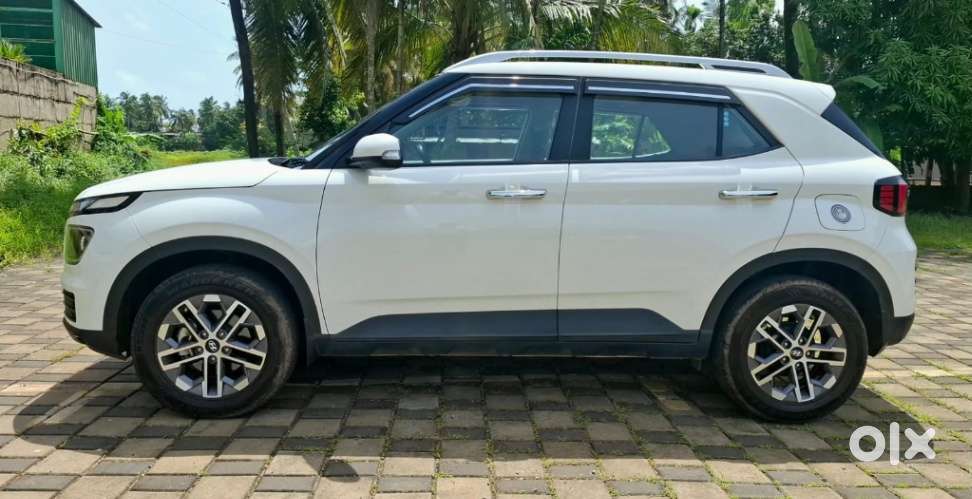 Hyundai Venue Sx Plus Turbo Dct, 2023, Petrol