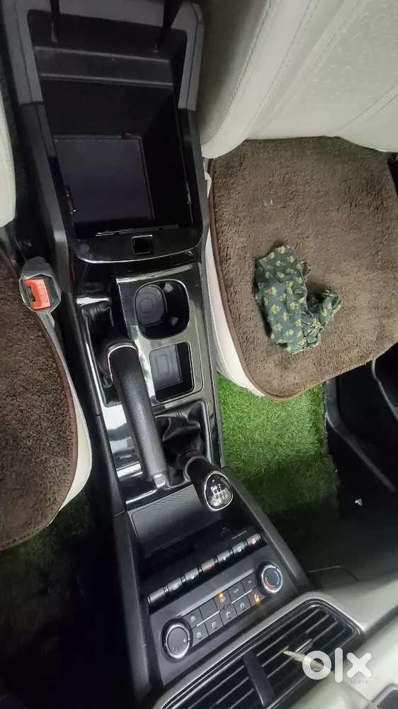 Mahindra Xuv700 Ax 3 2023