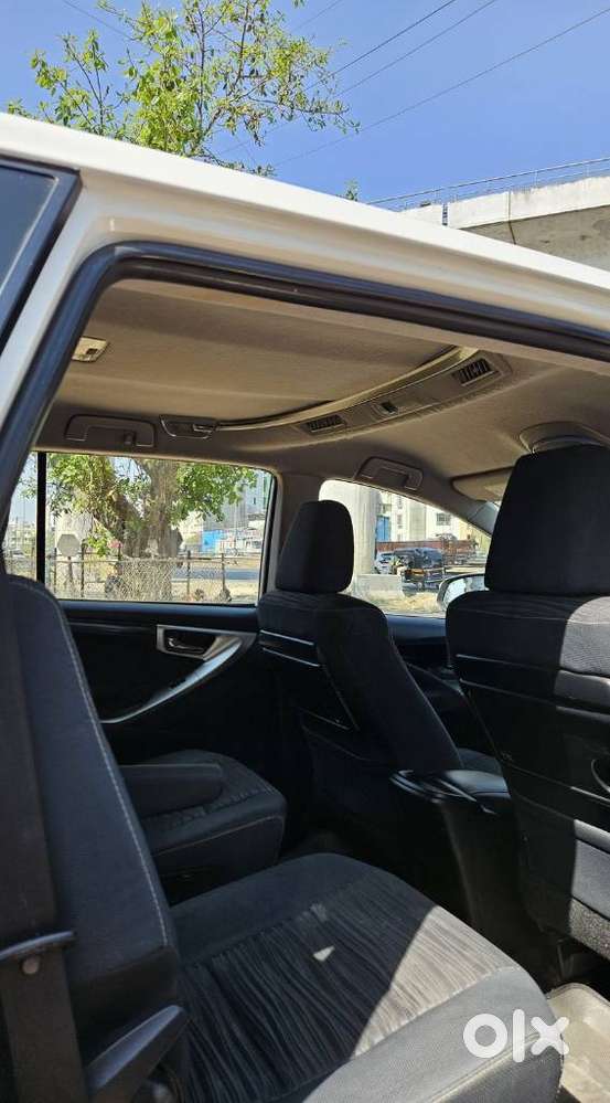 Toyota Innova Crysta 2.4 V, 2016, Diesel