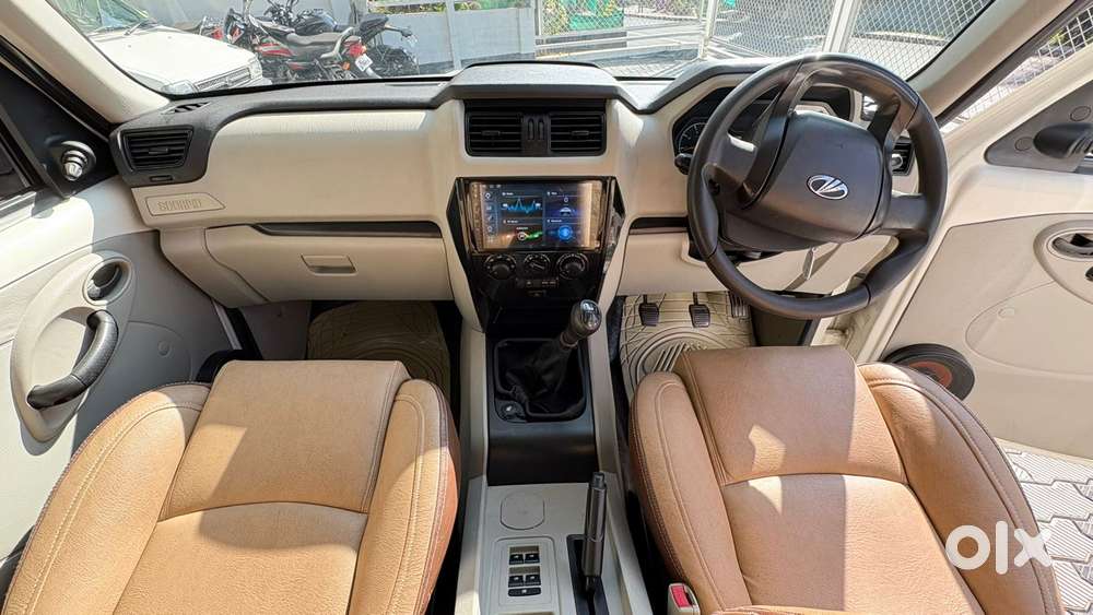 Mahindra Scorpio, 2015