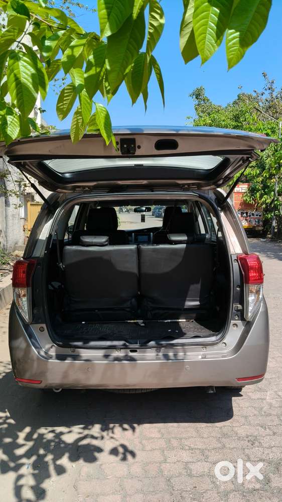 Toyota Innova Crysta 2.4 G Mt, 2017, Diesel