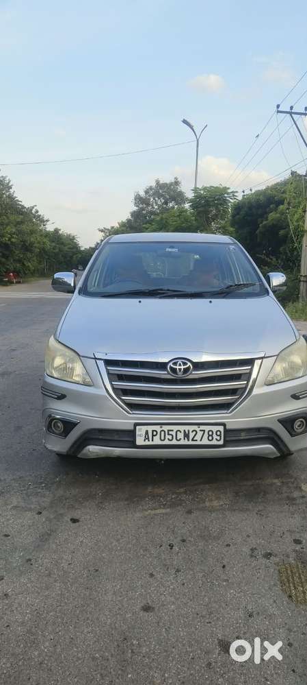 Toyota Innova 2.5 G (diesel) 8 Seater, 2013, Diesel
