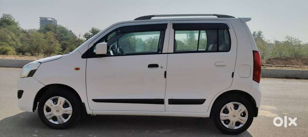 Maruti Suzuki Wagon R Vxi Amt Opt, 2018, Cng & Hybrids