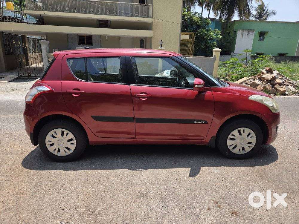 Maruti Suzuki Swift Vxi + Manual, 2012, Petrol