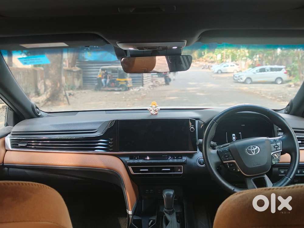 Toyota Camry Hybrid, 2025, Petrol