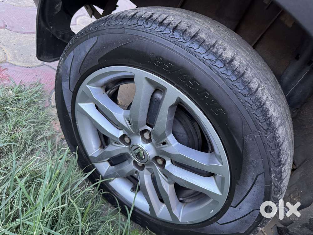 Renault Triber Rxz, 2022, Petrol