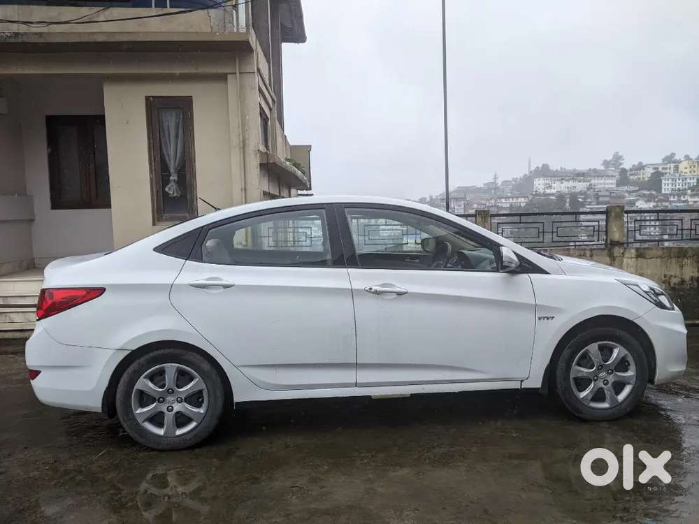 Hyundai Verna 2012
