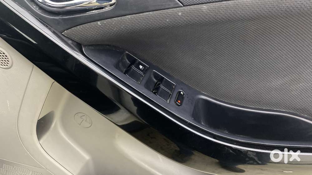 Tata Nexon 1.2 Revotron Xza Plus, 2019, Petrol