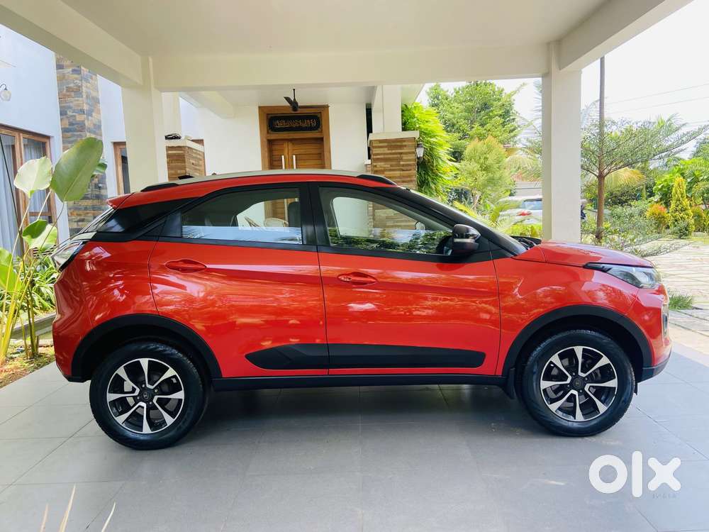 Tata Nexon 1.2 Revotron Xza Plus, 2020, Petrol