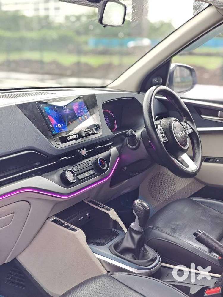 Kia Carens G 1.5 6mt Premium (o) 7-seater, 2023, Petrol