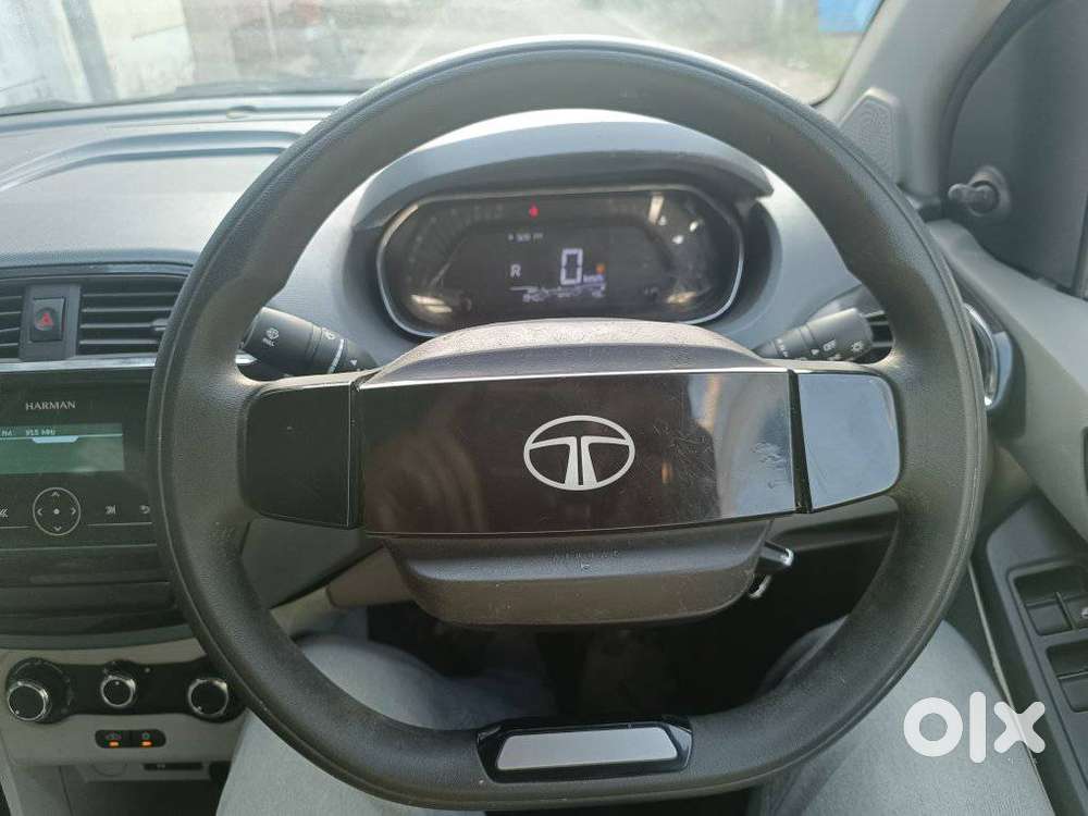 Tata Tiago 1.2 Revotron Xm, 2025, Petrol