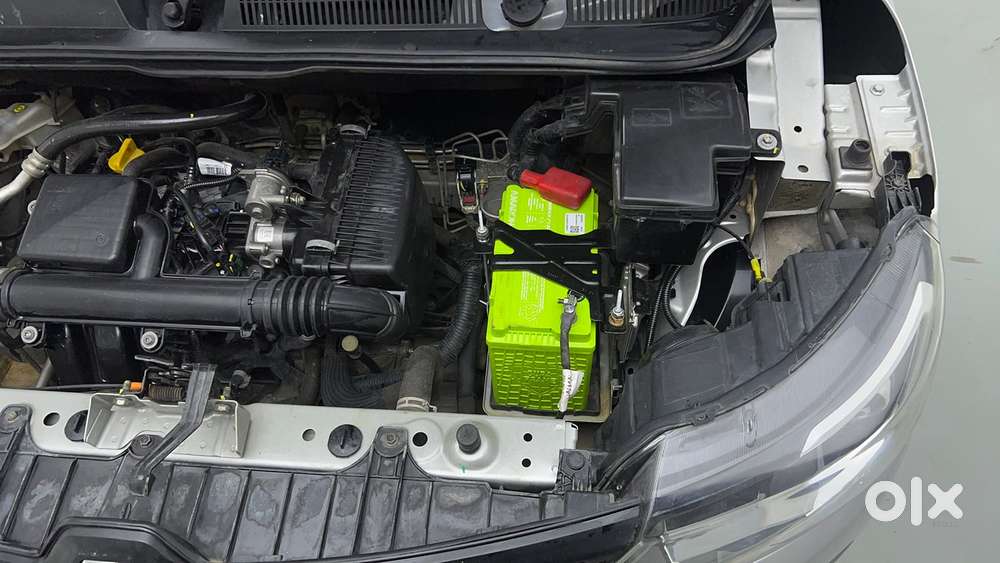 Renault Triber Rxe, 2023, Petrol