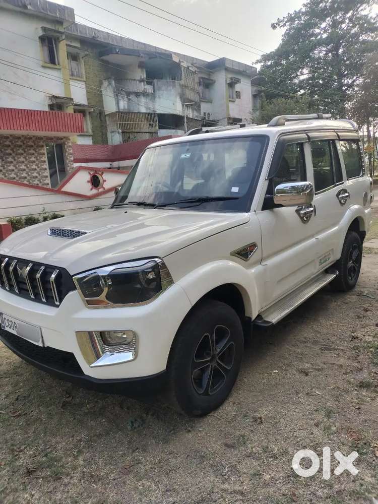 Scorpio S2 9 Seater