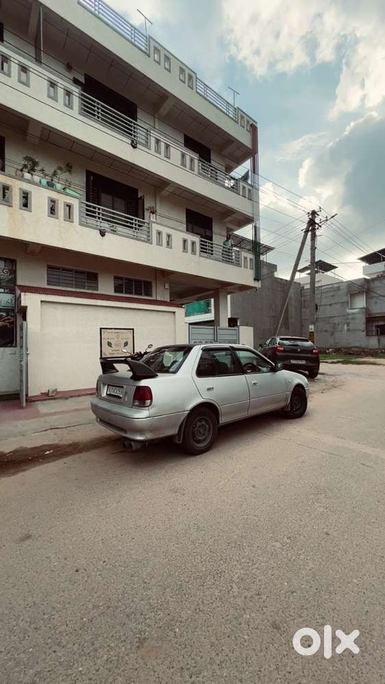 Maruti Suzuki Esteem 2005 Petrol Well Maintained