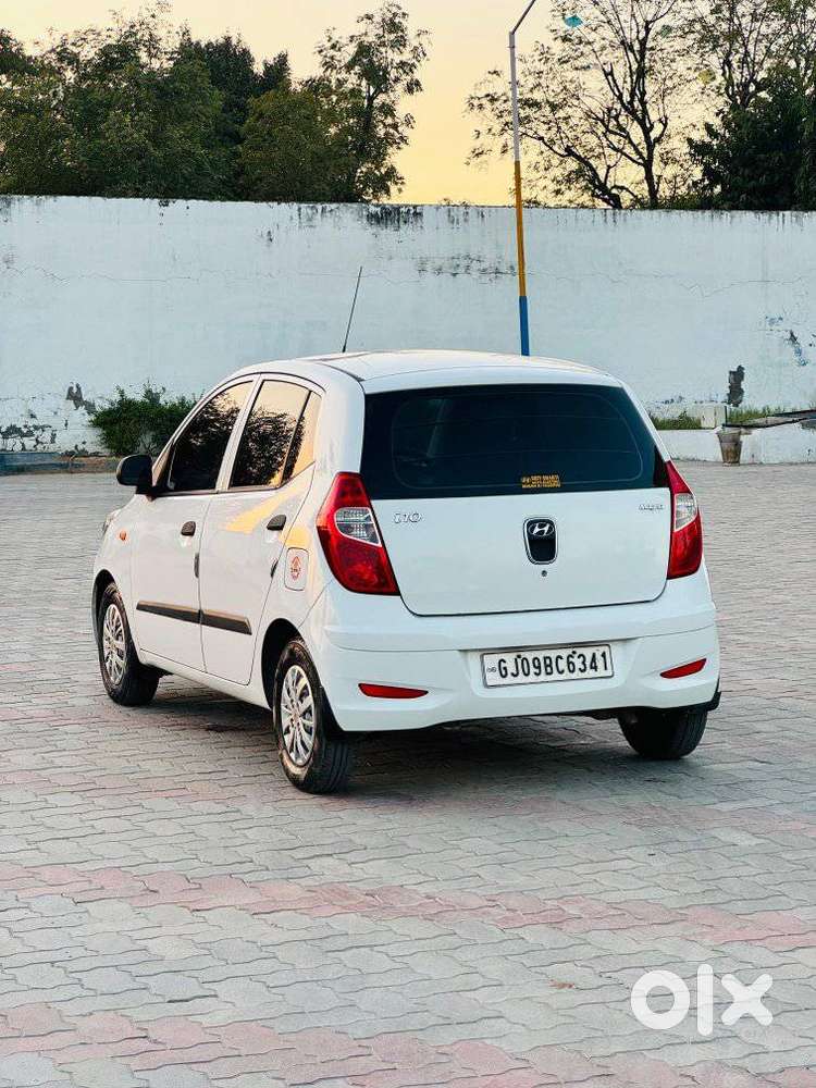 Hyundai I10 Magna 1.1l, 2015, Cng & Hybrids