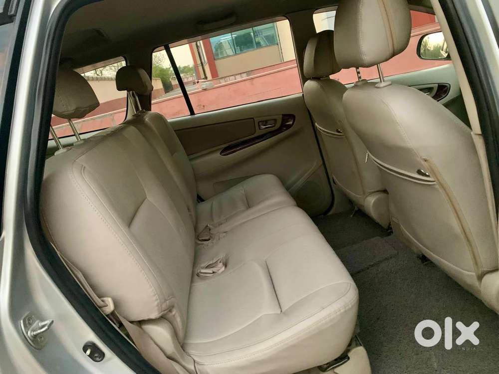 Toyota Innova 2.5 Vx 8 Seater Bs Iv, 2015, Diesel