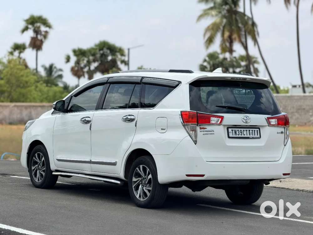 Toyota Innova Crysta 2.4 G Mt 7 Str, 2022, Diesel