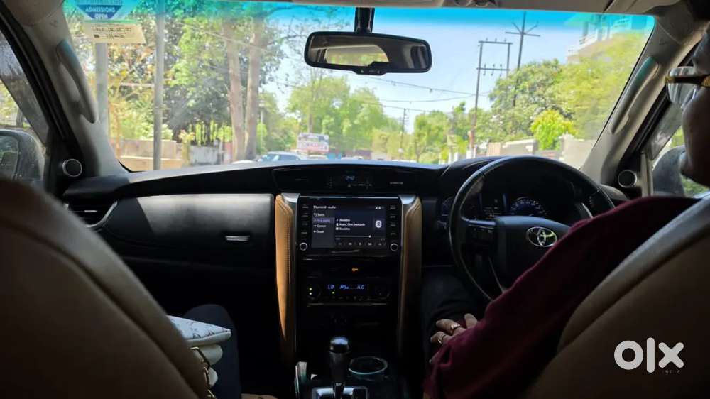 Toyota Fortuner 2022 Diesel 175000 Km Driven