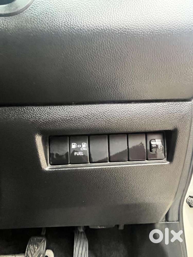 Maruti Suzuki Swift Vxi + Manual, 2022, Cng & Hybrids