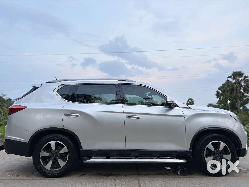 Mahindra Alturas G4 Diesel 2019
