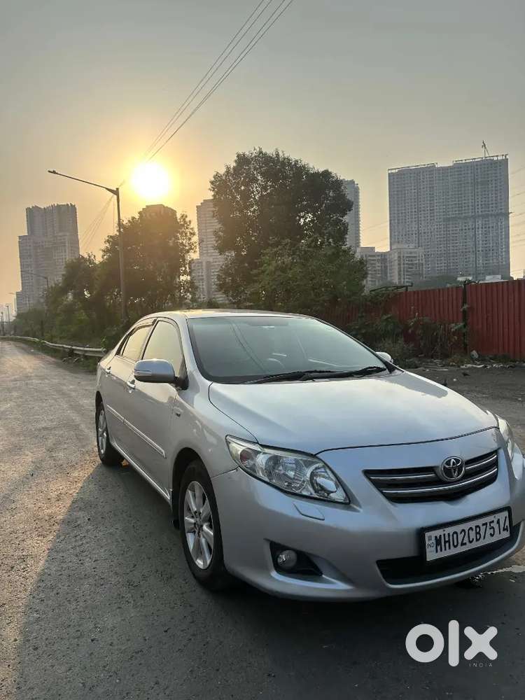 Toyota Corolla Altis 2011 Car
