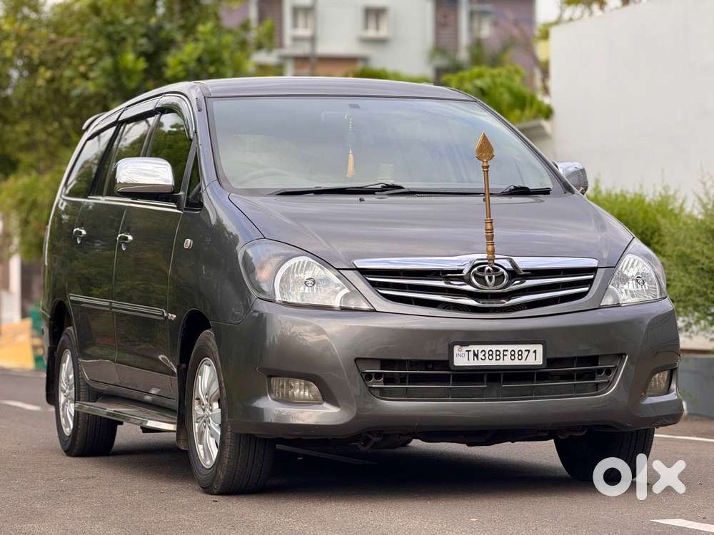 Toyota Innova 2.5 Ev Ps 7 Str Bs-iii, 2011, Diesel
