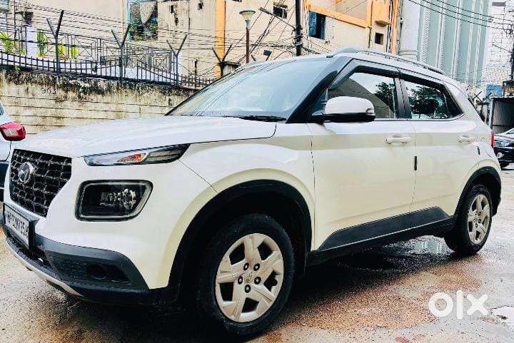Hyundai Venue S Plus Mt 1.2 Kappa, 2022, Cng & Hybrids