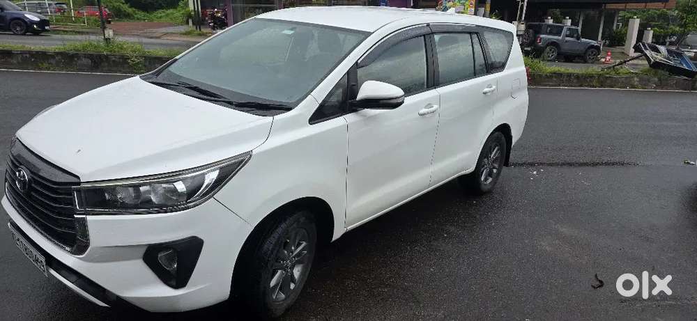 Toyota Innova Crysta 2016 Variant
